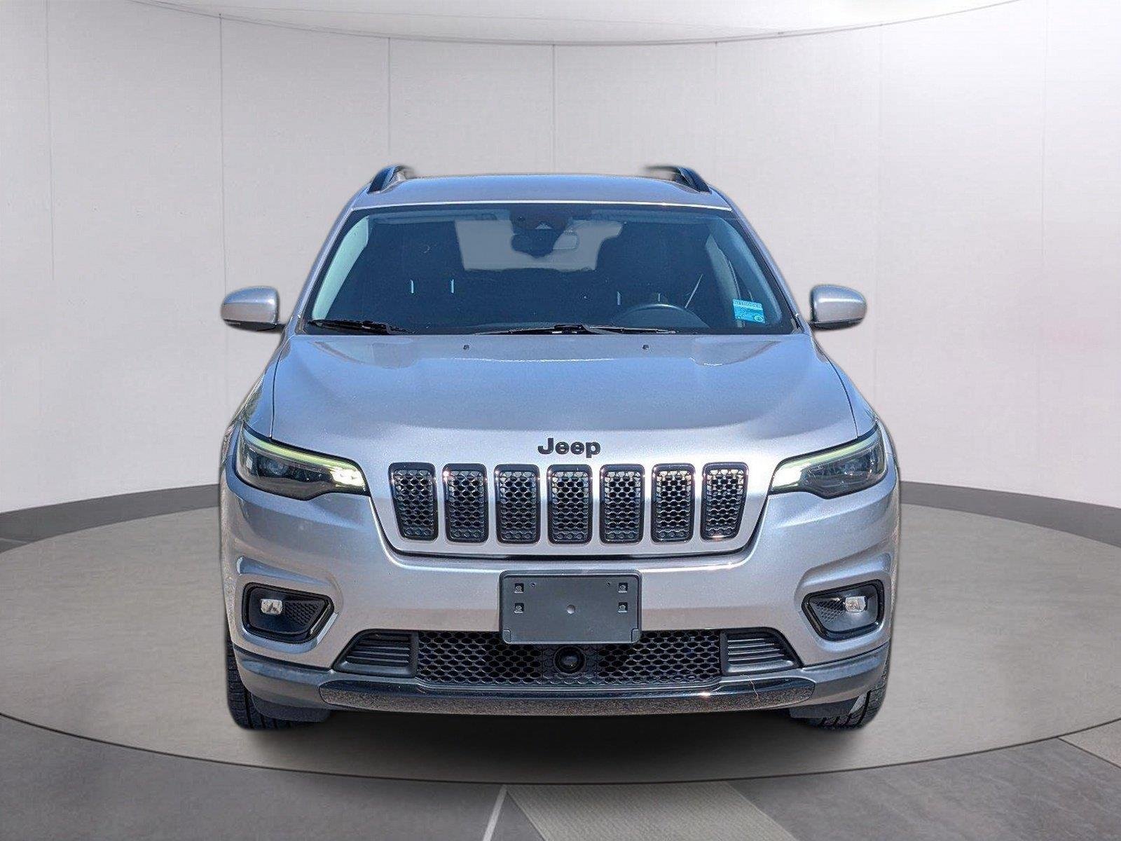 Used 2021 Diamond Black Crystal Pearlcoat Jeep Altitude image 10