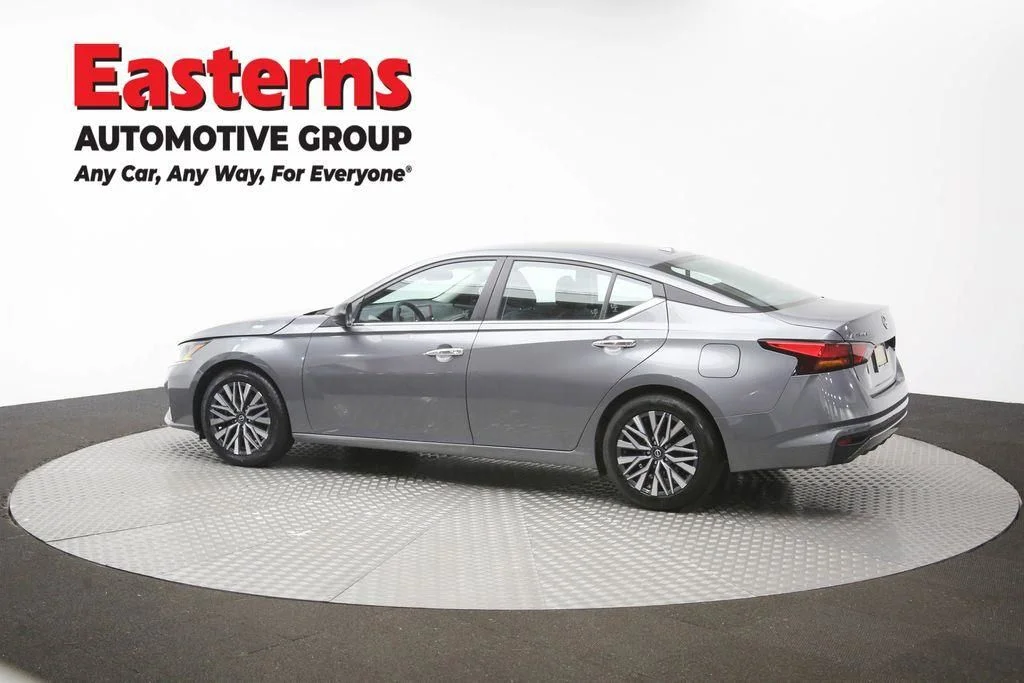Used 2025 Gray Nissan 2.5 SV image 65