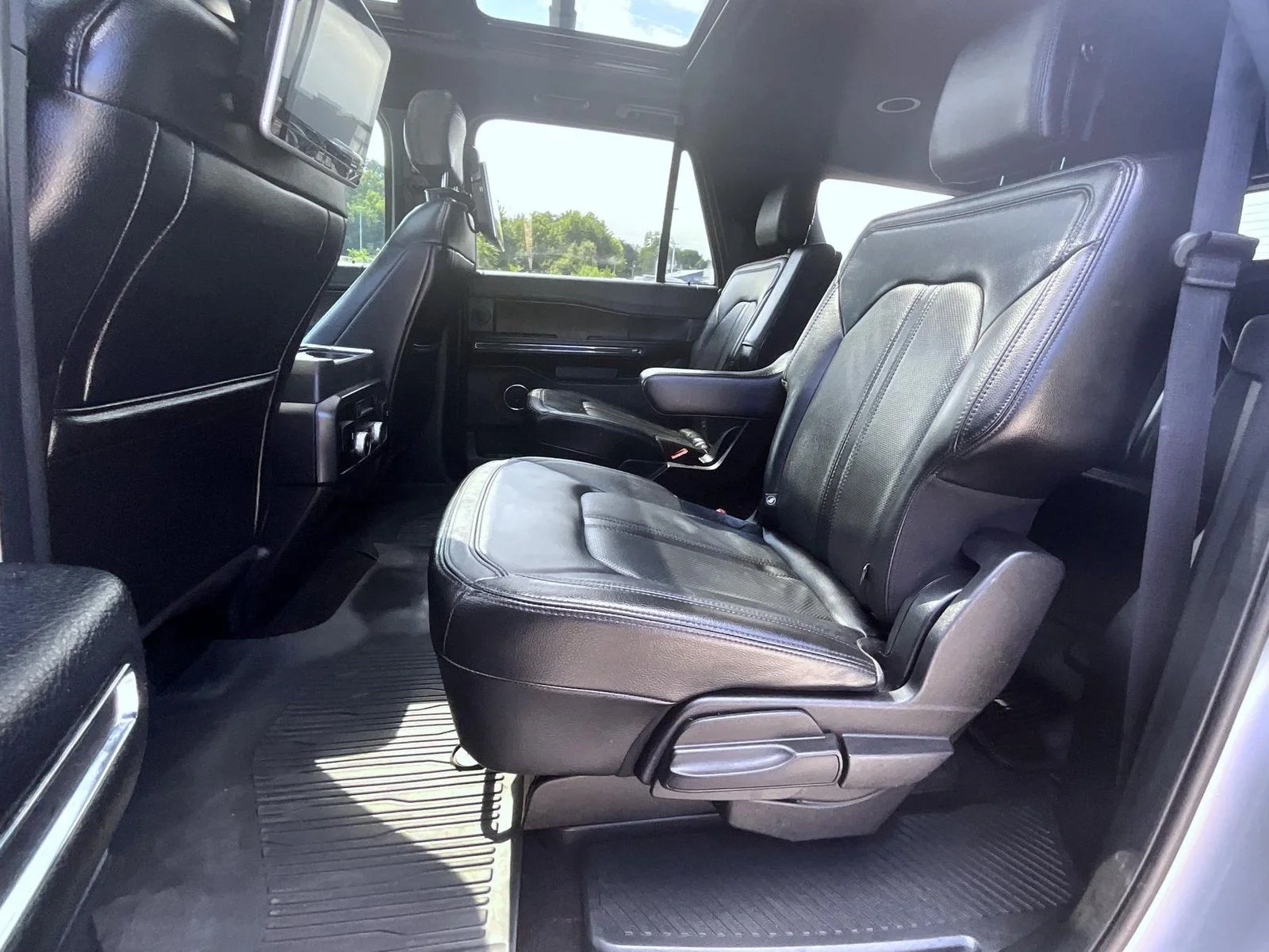 Used 2020 Silver Ford Limited image 24