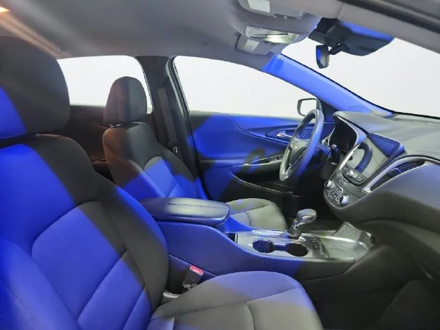 Used 2025 Gray Chevrolet LT image 21