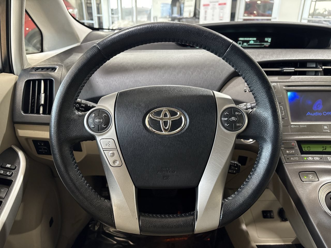 Used 2015 Pearl Toyota Four image 14