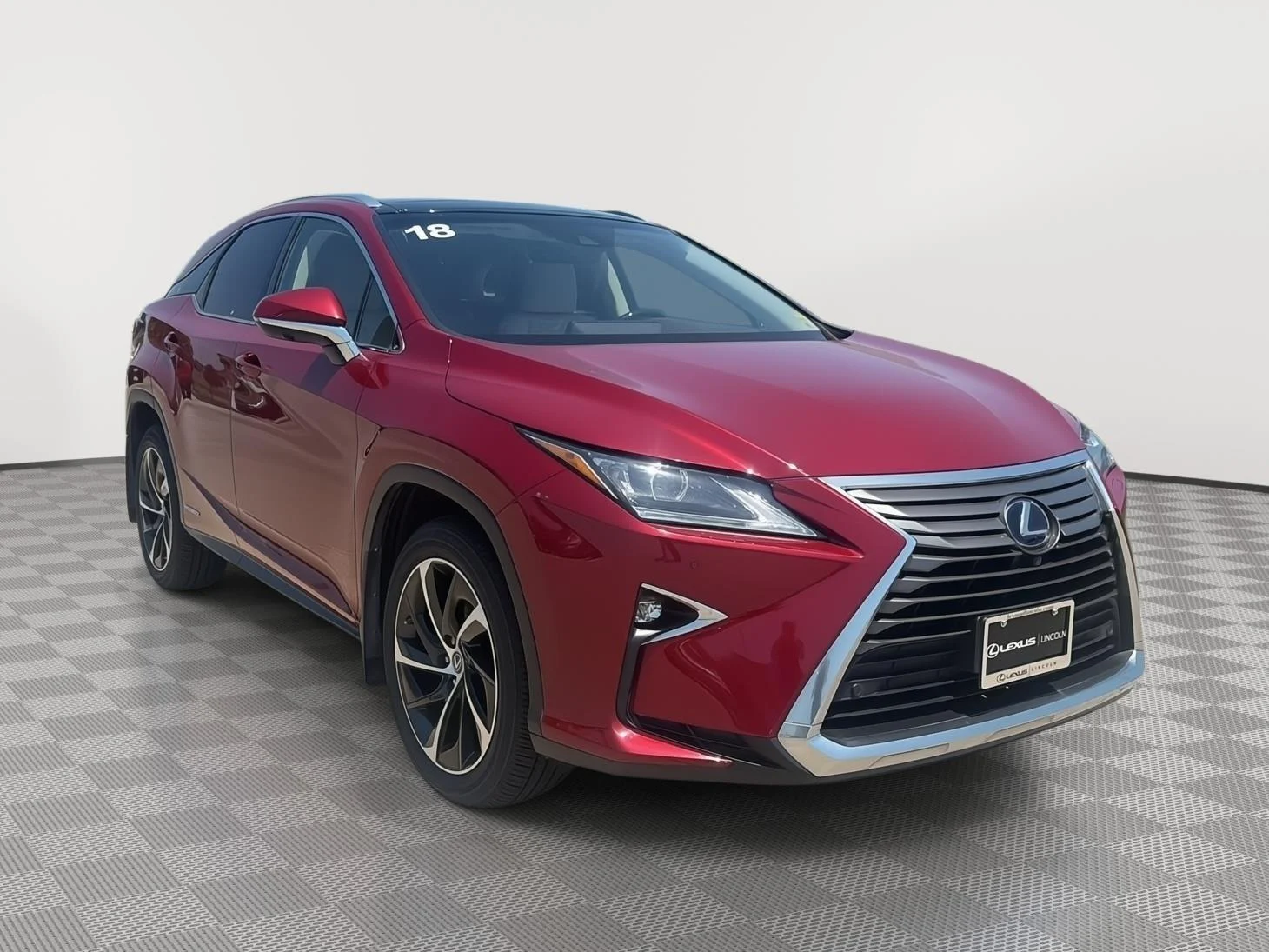 Used 2018 Matador Red Mica Lexus  image 1