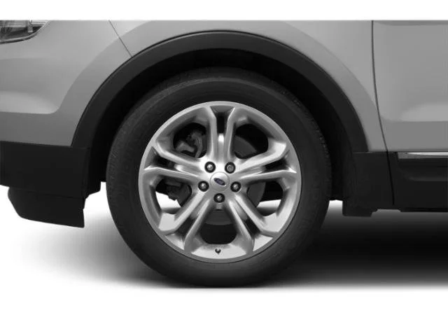 Used 2015  Ford Limited image 11