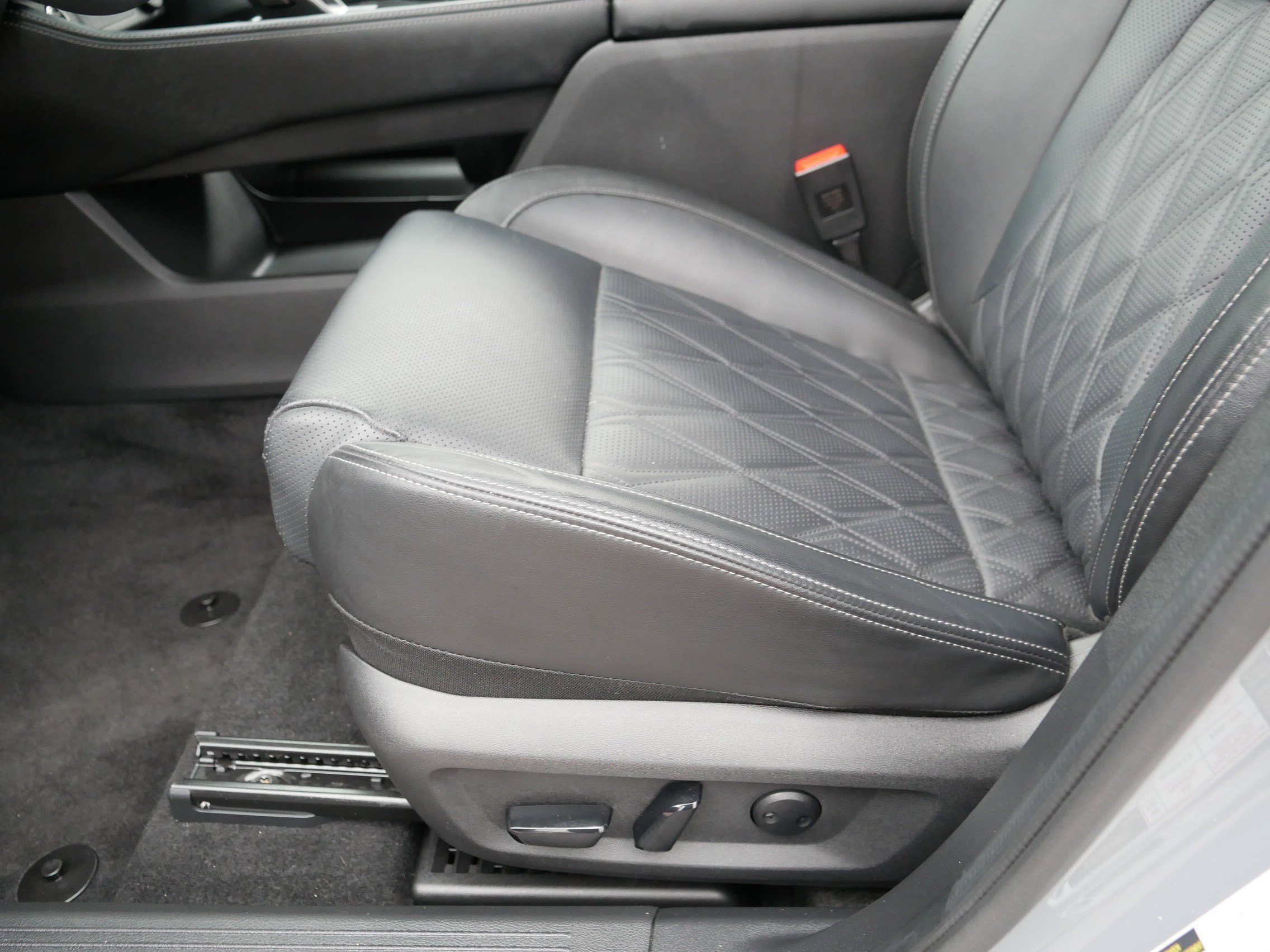 Used 2023 Boulder Gray Pearl Nissan Platinum image 20