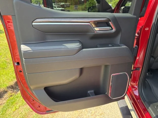 Used 2025 Red Chevrolet LT Trail Boss image 21