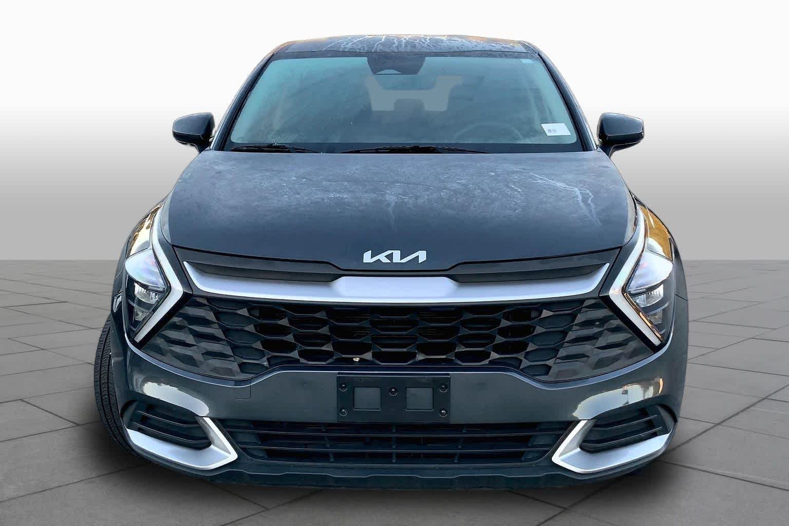Used 2023 Gravity Gray Kia LX image 4