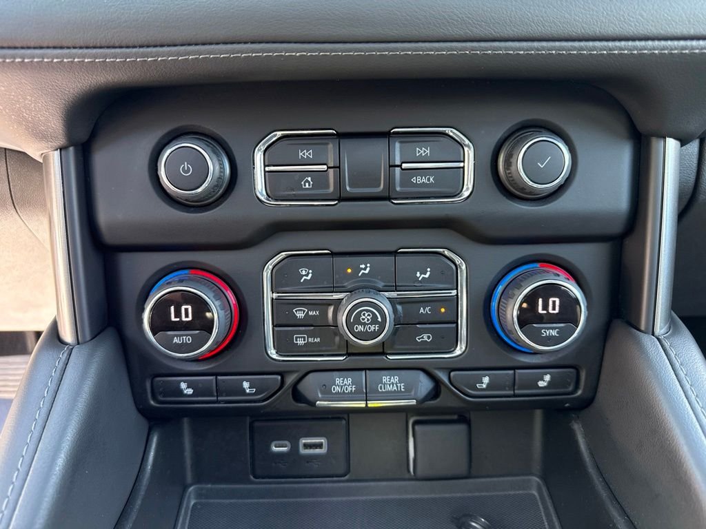 Used 2022 Black Chevrolet Z71 image 18