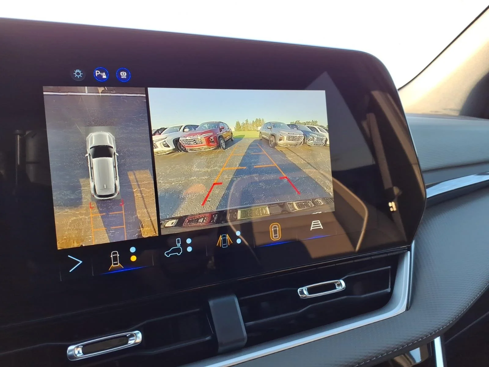 2027 Chevrolet Equinox LT - Photo 15