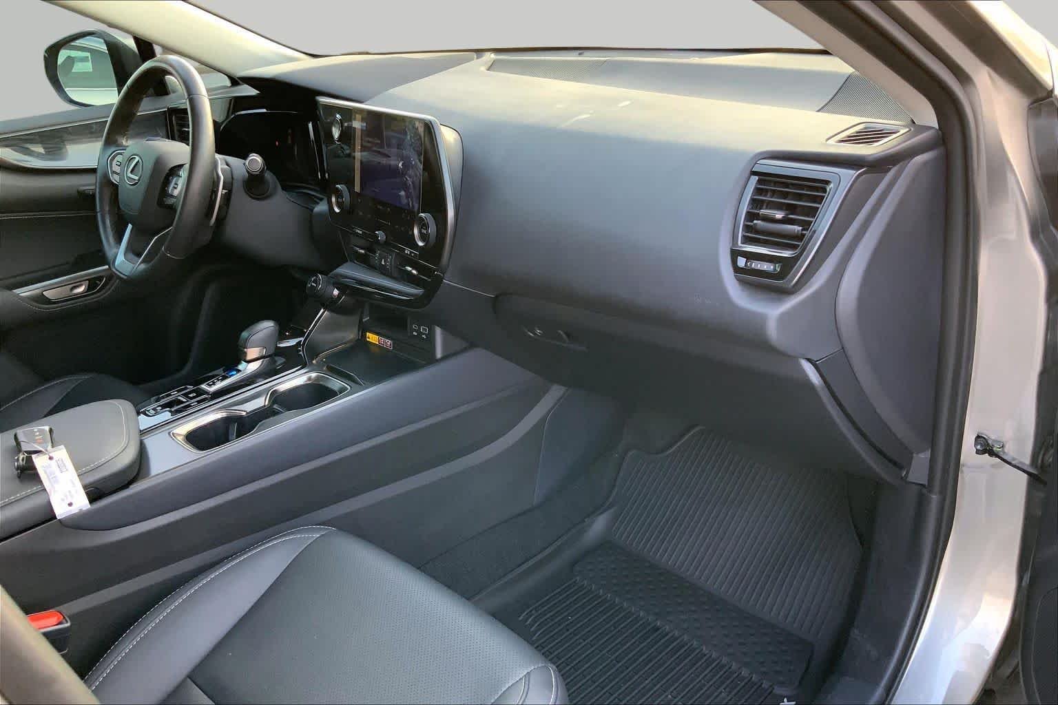 Used 2025 Atomic Silver Lexus Premium image 18