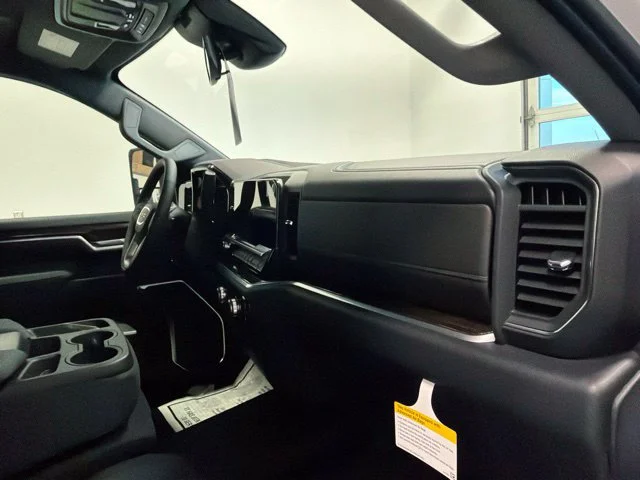 New 2026 Summit White GMC SLE image 25