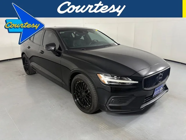 2020 Volvo S60 T5 Momentum