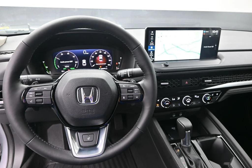 2026 Honda Accord Hybrid Touring - Photo 17