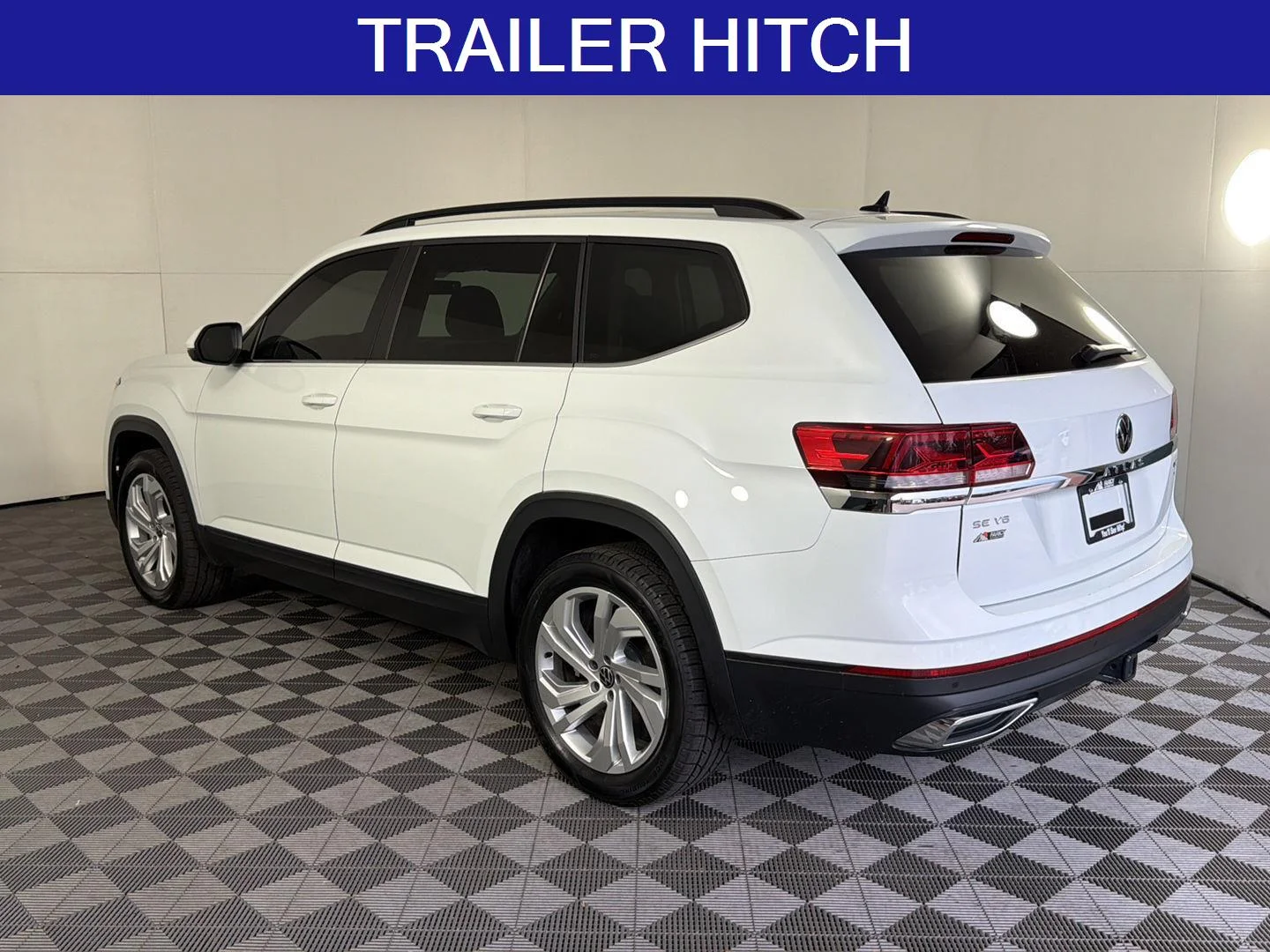 Used 2023 Pure White Volkswagen 3.6L V6 SE w/Technology image 7