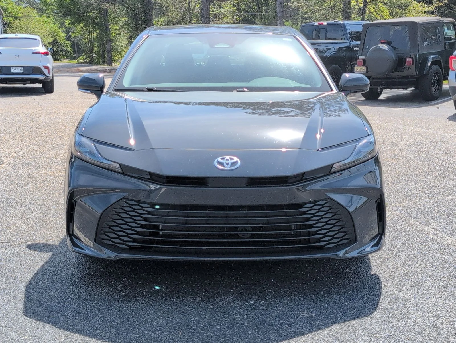Used 2025  Toyota LE image 9