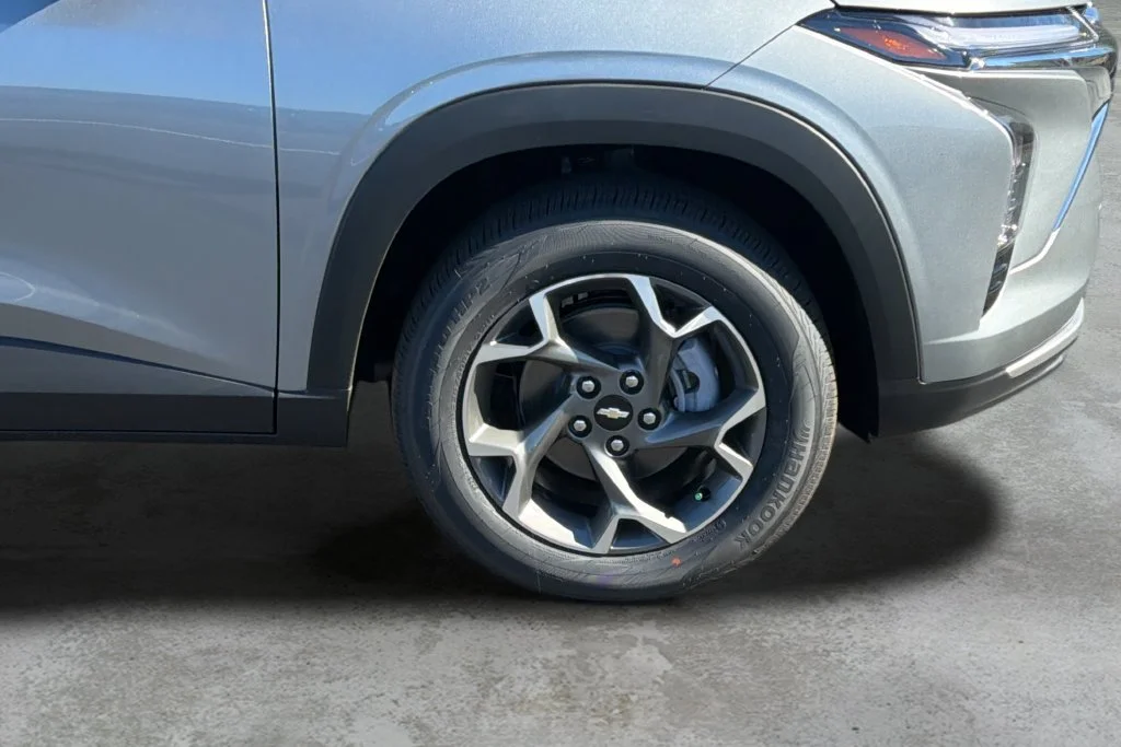 New 2026 Sterling Gray Metallic Chevrolet LT image 9