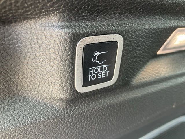 Certified Used 2022 Baltic Gray Metallic Clearcoat Jeep Limited image 24