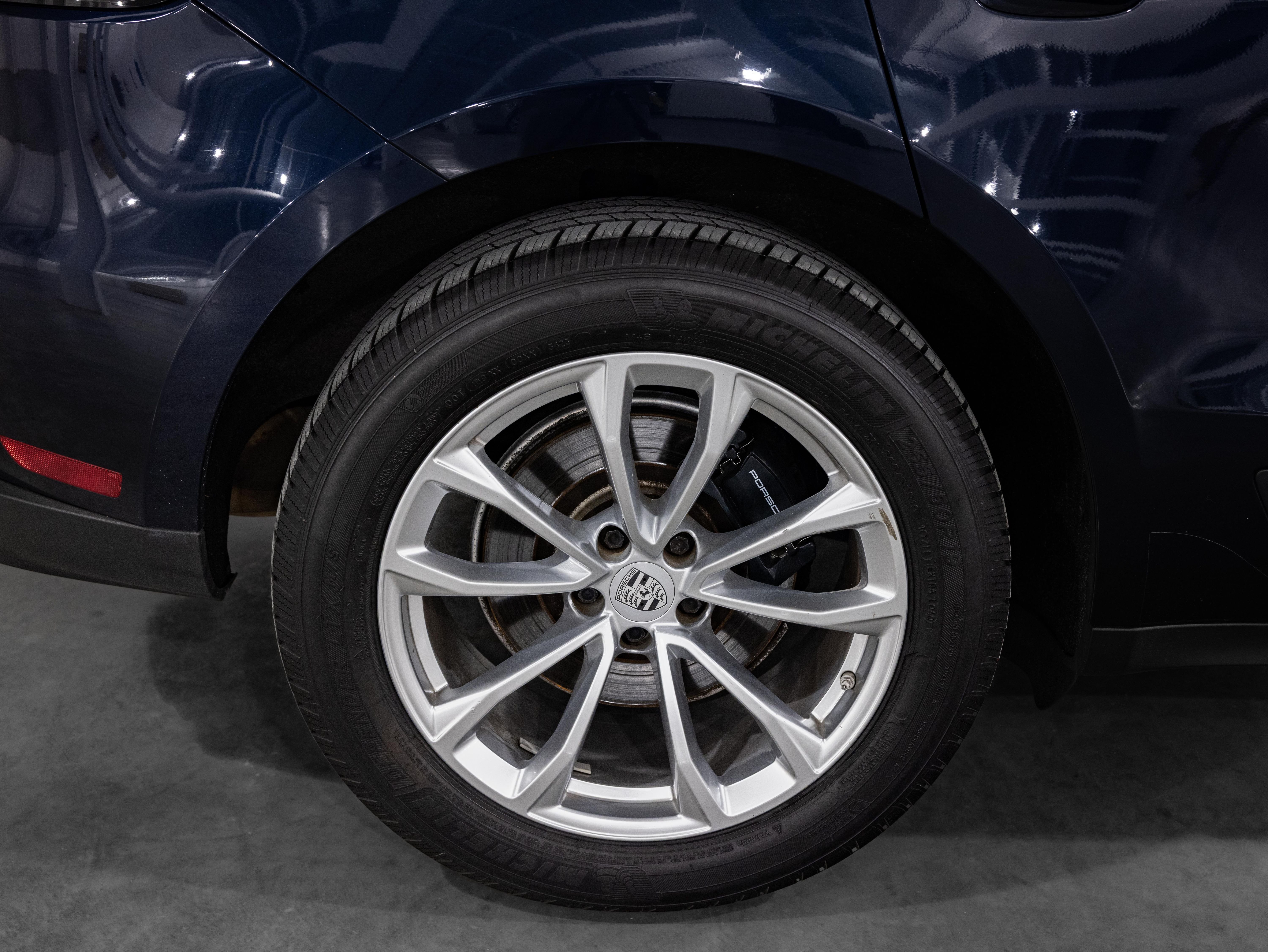 Certified Used 2023 Blue Porsche Base image 30