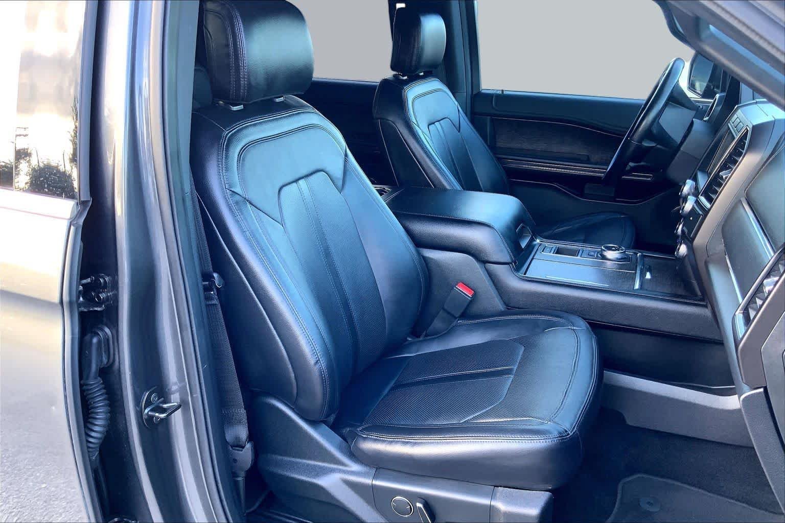 Used 2019 Magnetic Ford Limited image 9