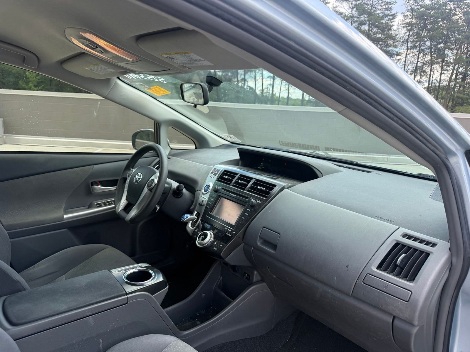 Used 2012 Blue Toyota Three image 26