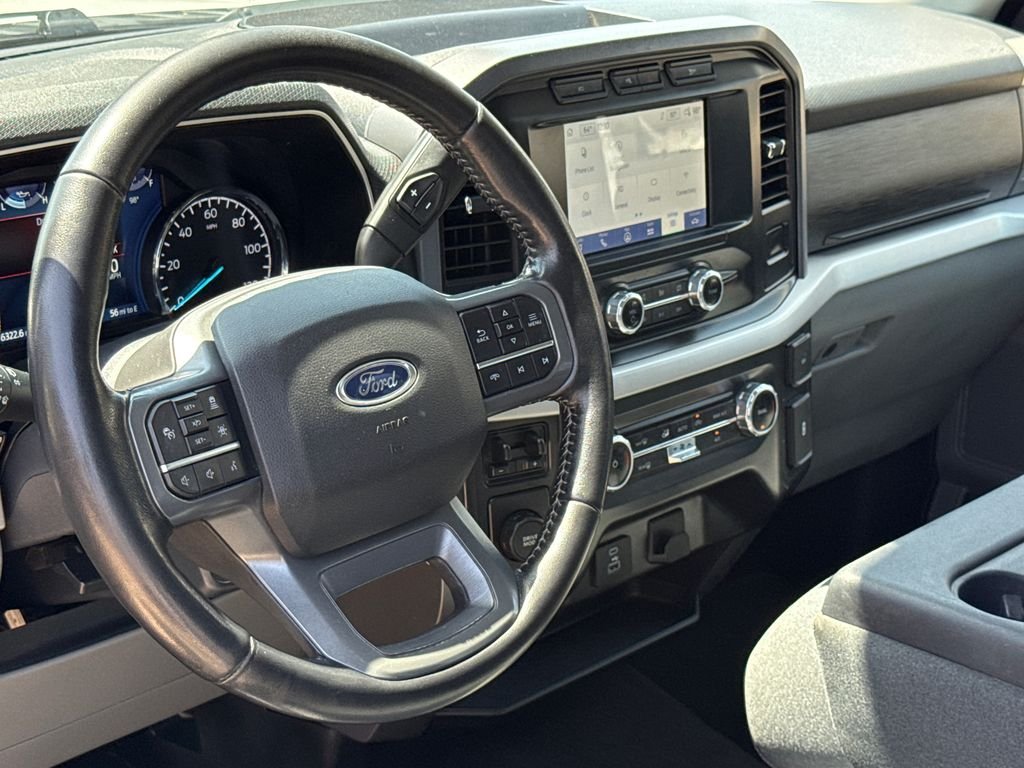 Used 2022 White Ford XLT image 17