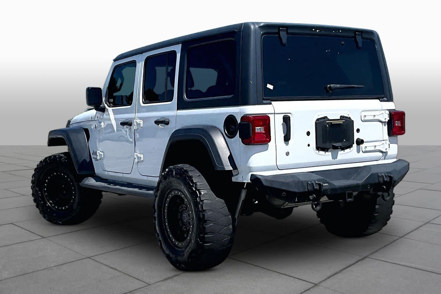 Used 2019 Bright White Clearcoat Jeep Sport S image 11