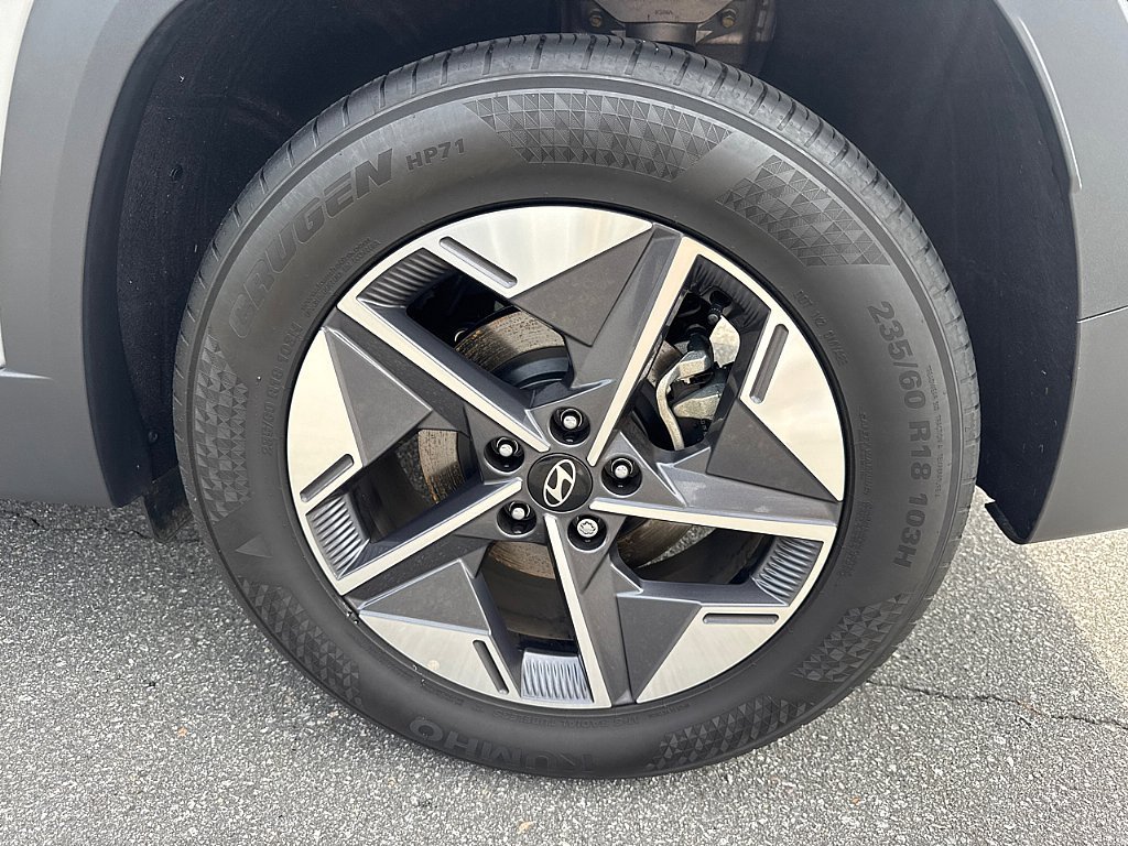 Used 2026 Shimmering Silver Hyundai SEL Premium image 8