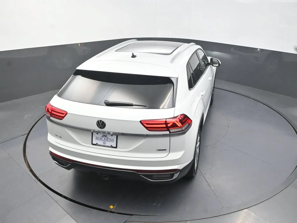 Used 2023 White Volkswagen 3.6L V6 SE w/Technology image 20
