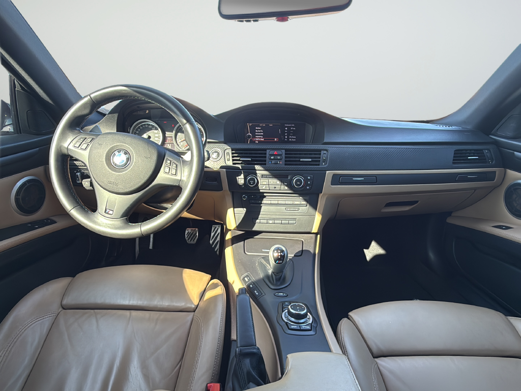 Used 2011  BMW Base image 9
