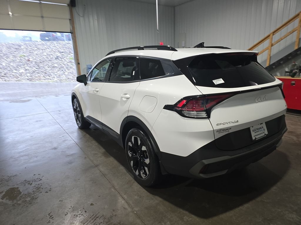 Used 2023 White Kia X-Line image 3