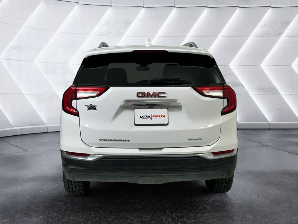 Used 2024 White GMC SLT image 5