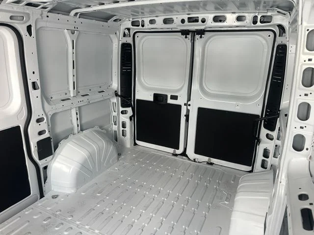 New 2026 Bright White Clear-Coat Exterior Paint RAM Low Roof image 20