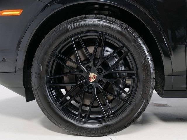 Certified Used 2026 Chromite Black Metallic Porsche  image 33