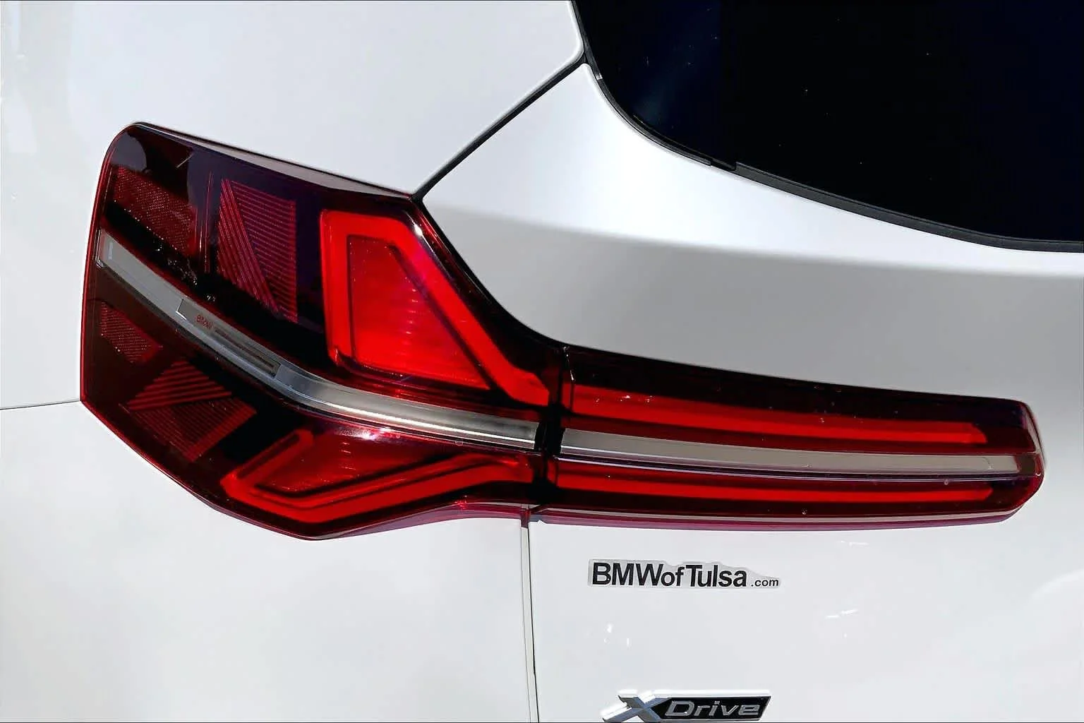 New 2026 Mineral White Metallic BMW 30 xDrive image 14