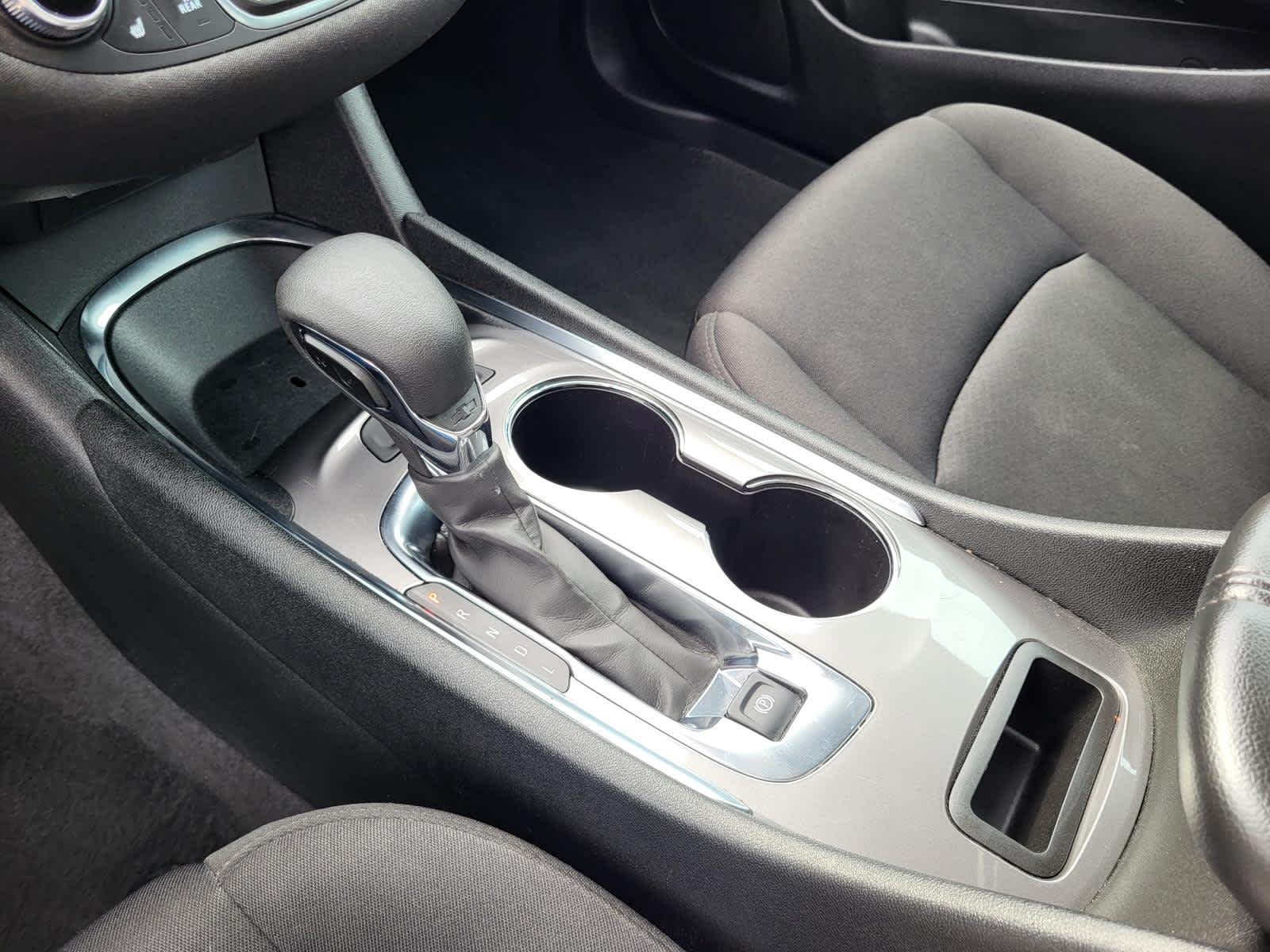 Used 2024 Sterling Gray Metallic Chevrolet LT image 24