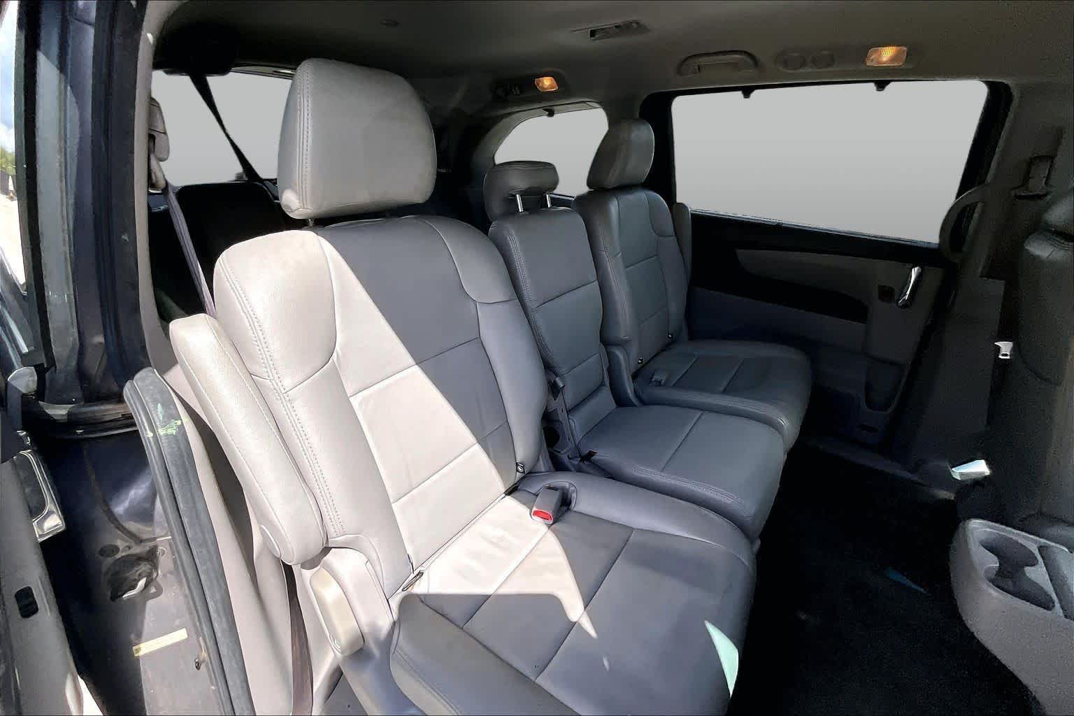 Used 2015 Alabaster Silver Metallic Honda EX image 19