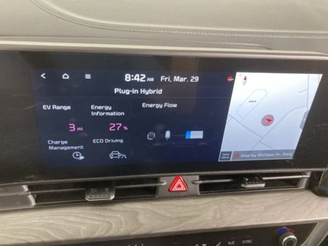 Used 2024 Black Kia X-Line image 13