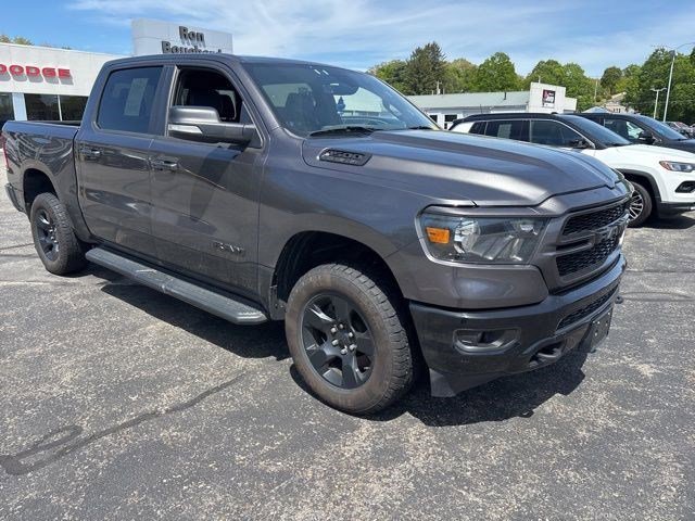 2022 RAM 1500 Big Horn/Lone Star 4x4 Crew Cab 5'7's photo