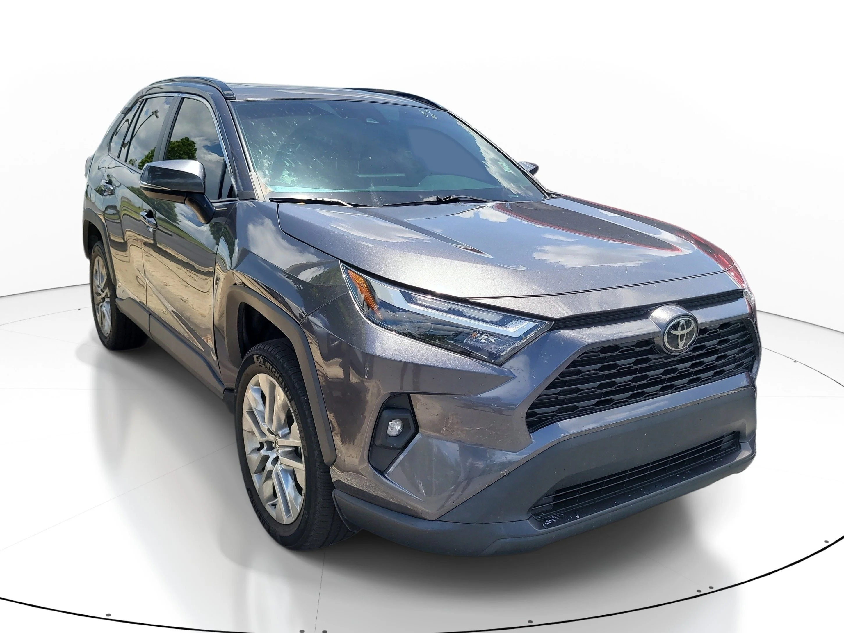 Used 2024 Magnetic Gray Metallic Toyota XLE Premium image 1