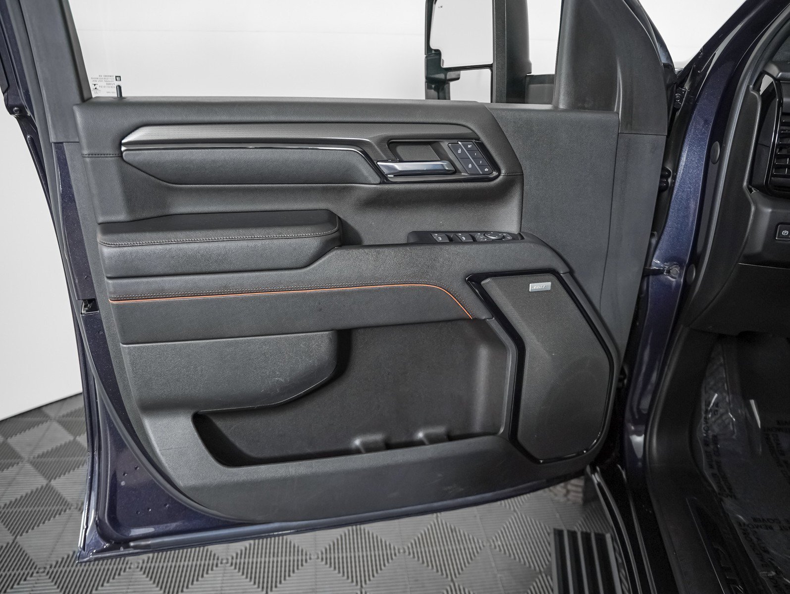 Used 2024 Blue GMC AT4 image 21