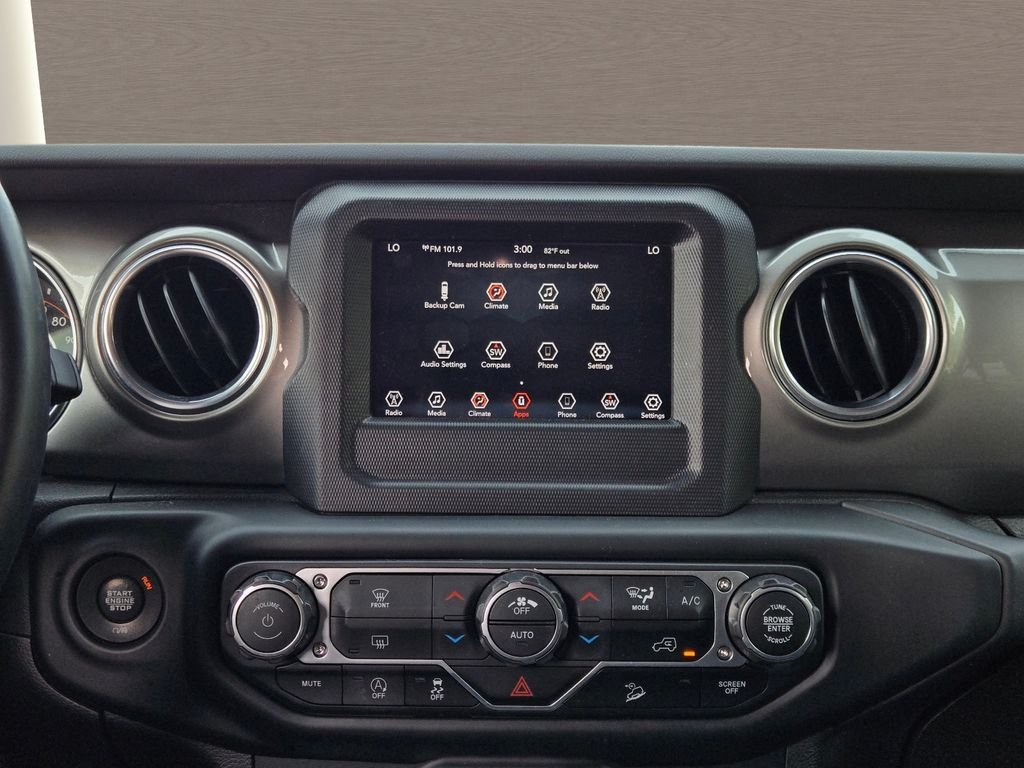 Used 2018 Red Jeep Unlimited Sahara image 16