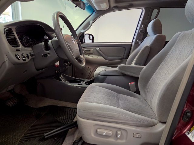 Used 2006  Toyota Limited image 12