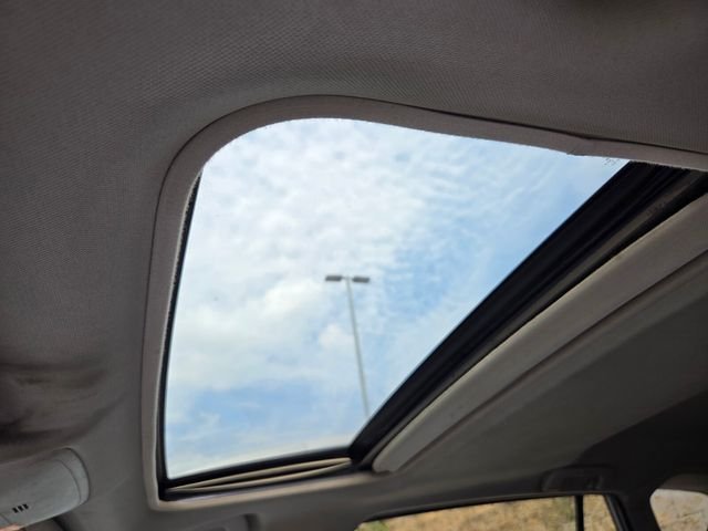 Used 2017 Silver Toyota XLE image 9