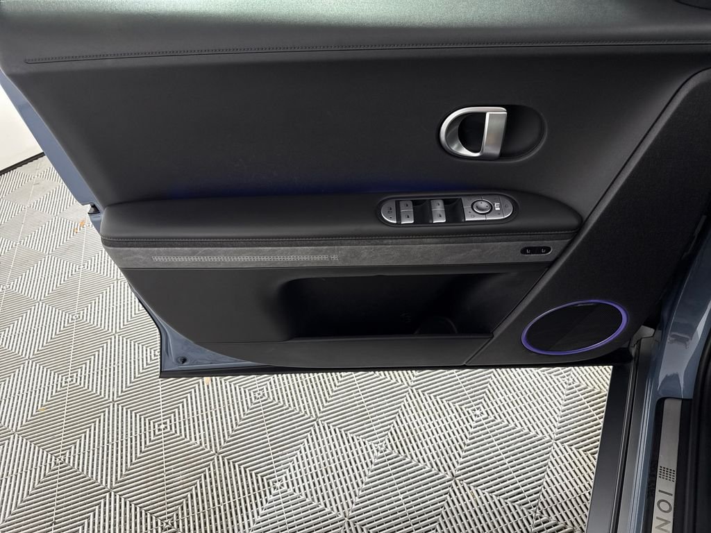 2022 Hyundai IONIQ 5 Limited - Photo 12