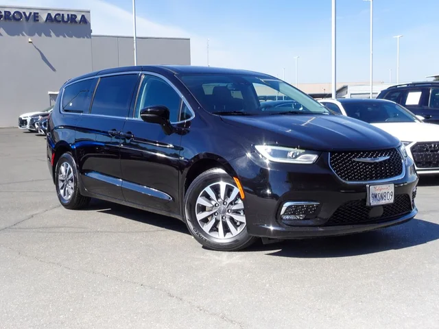 2024 Chrysler Pacifica Hybrid Select