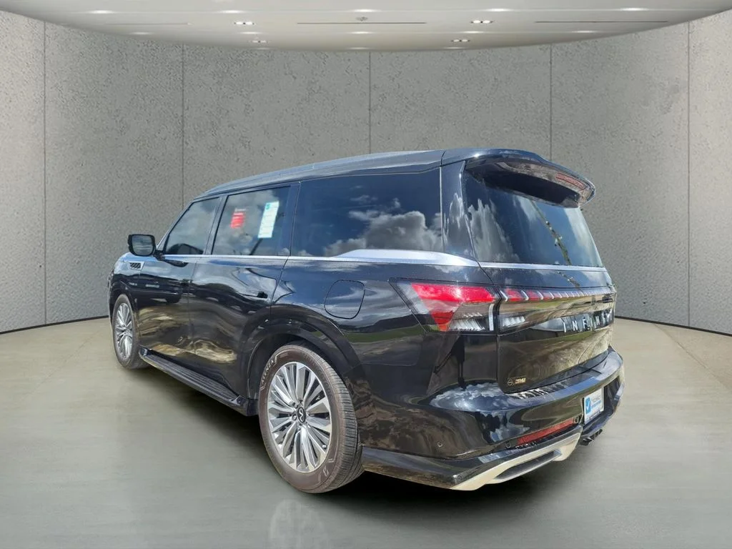 Used 2025 Black INFINITI SENSORY image 3