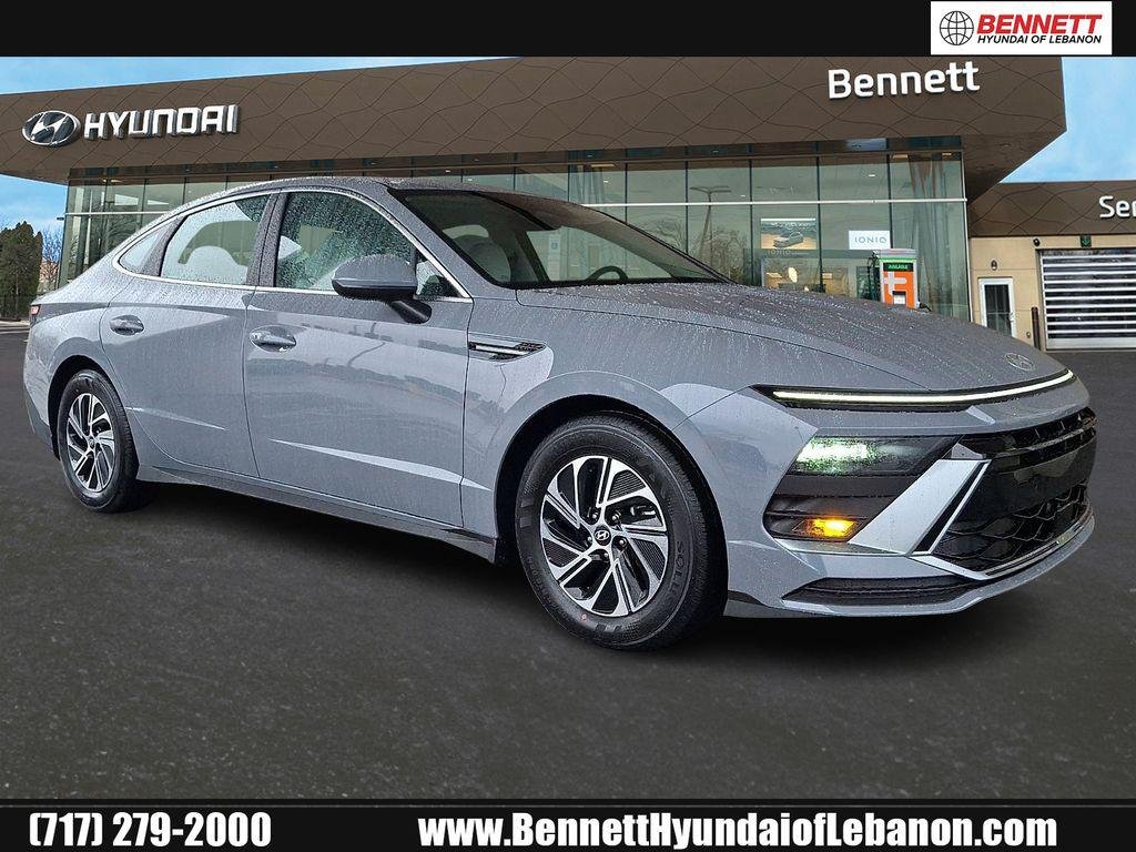 2026 Hyundai Sonata Blue's photo