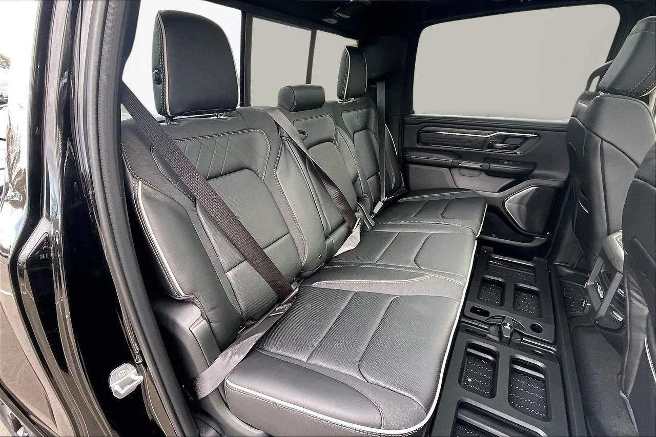 New 2026 Diamond Black Crystal Pearl-Coat Exterior Paint RAM Limited image 20