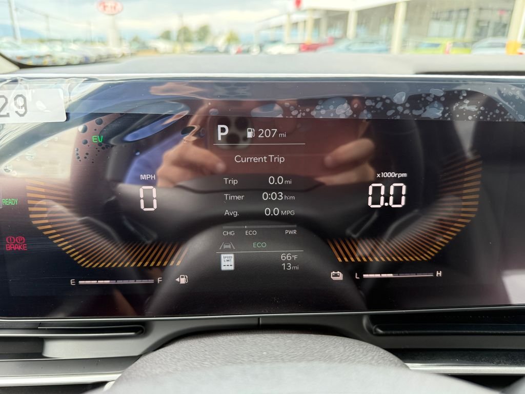 New 2027 White Kia EX image 26