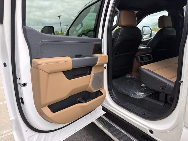 New 2026 Star White Metallic Tri-Coat Ford F-350® Lariat® image 10