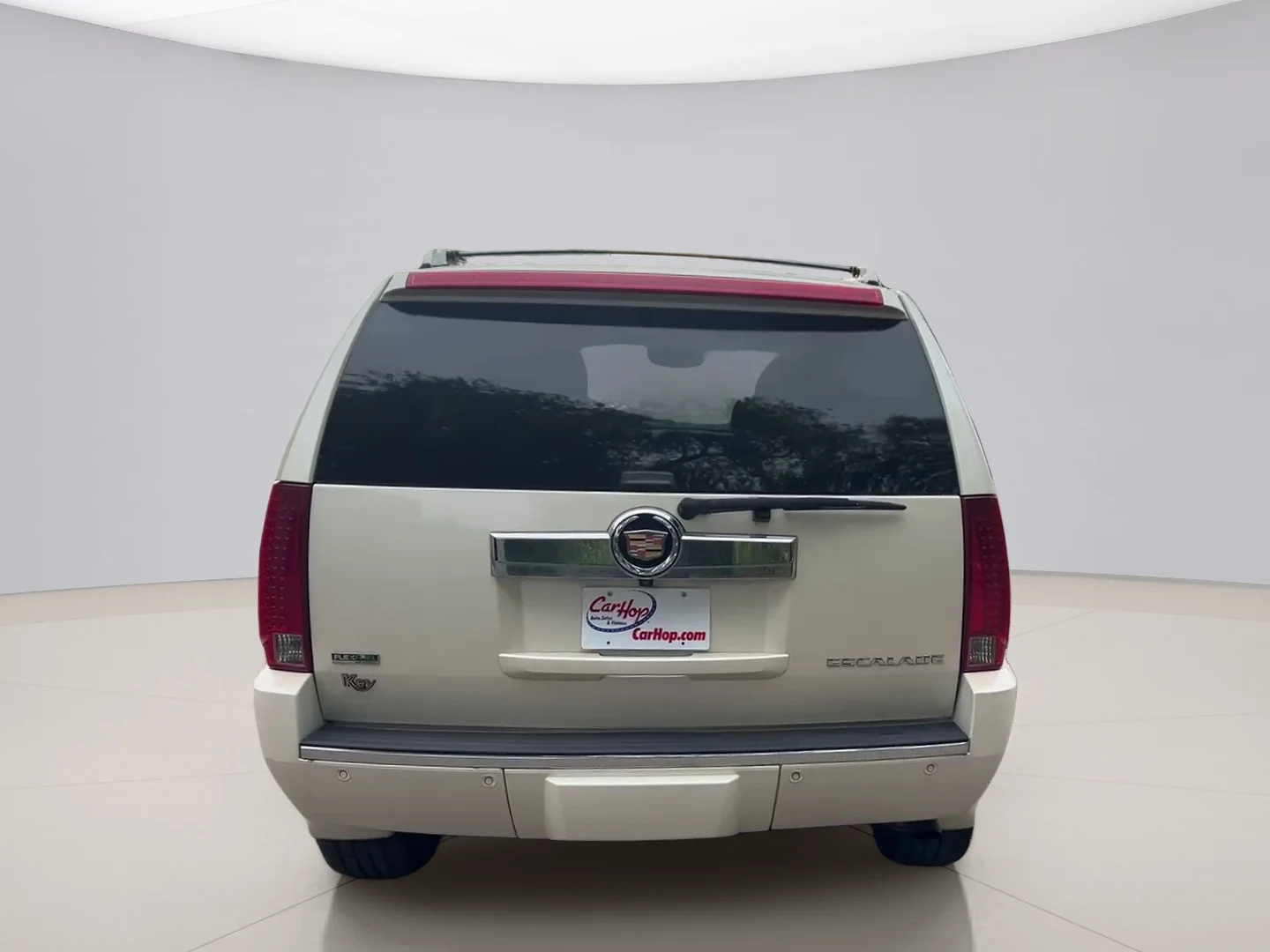 Used 2012 White Cadillac LUXURY image 6